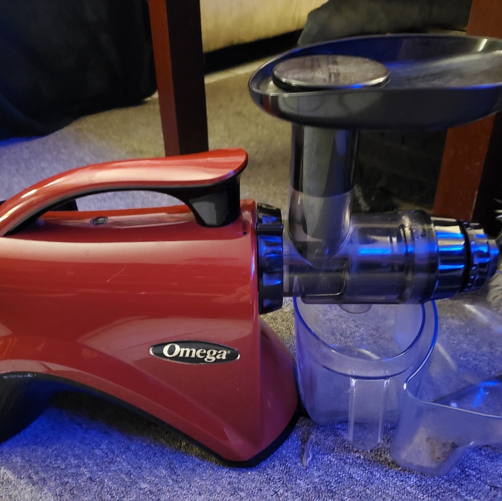 Omega Juicer